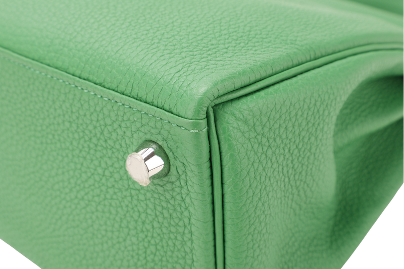 HERMES KELLY 25 STAMP Y (YEAR 2020) BAMBOO TOGO LEATHER SILVER HARDWARE WITH STRAPS, KEYS, LOCK AND DUST COVER