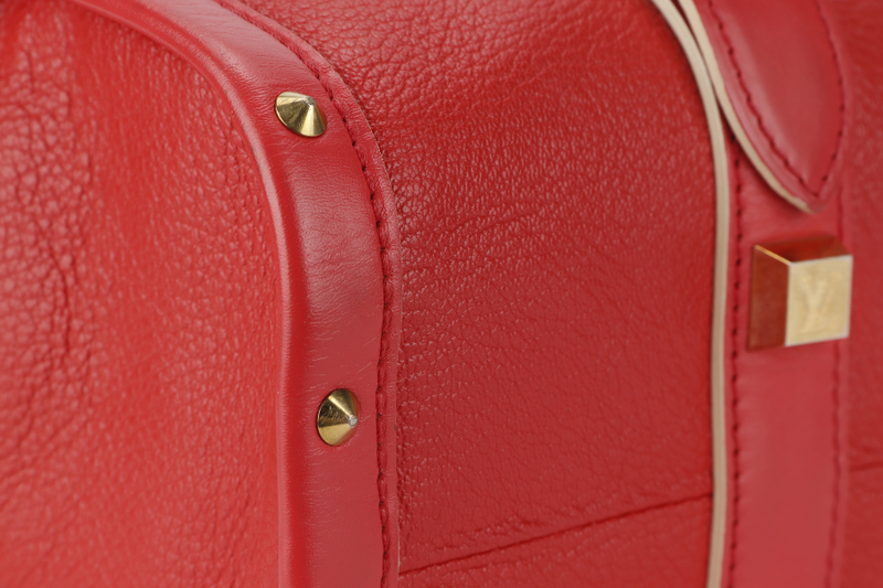 LOUIS VUITTON SUHALI L'EPANOUI GM GERANIUM RED LEATHER GOLD HARDWARE