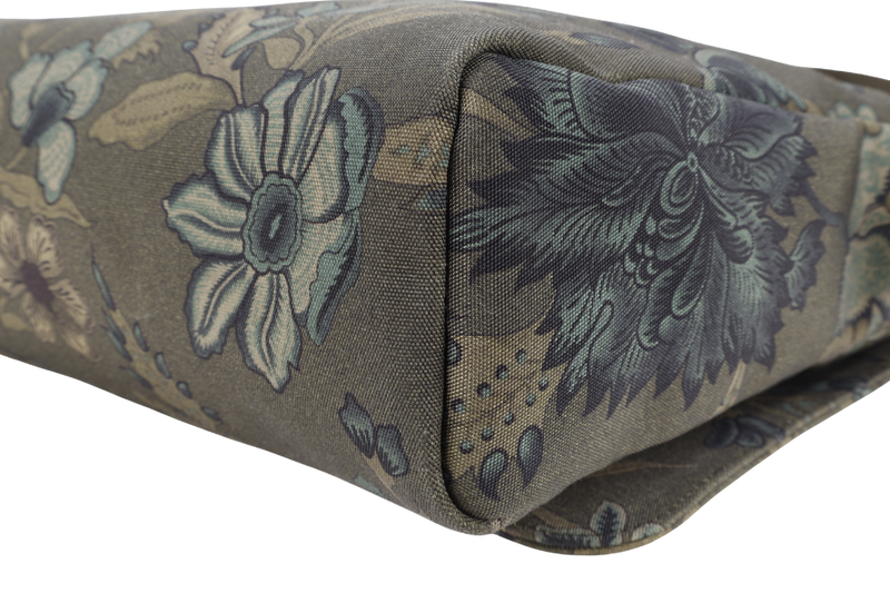 GUCCI FLORAL PRINT GREEN CANVAS MESSENGER BAG SILVER HARDWARE NO DUST COVER