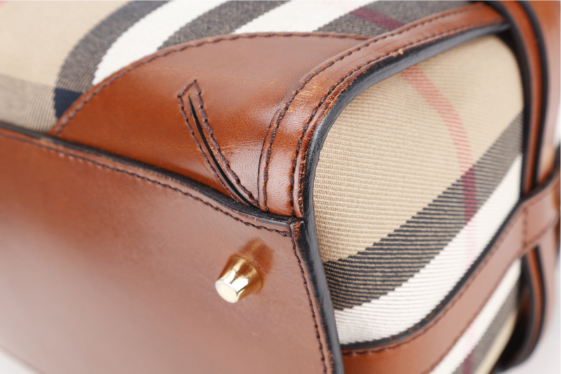 BURBERRY HOUSE CHECK BRIDLE BOWLING BAG BROWN CANVAS AND LEATHER GOLD HARDWARE WITH DUST COVER