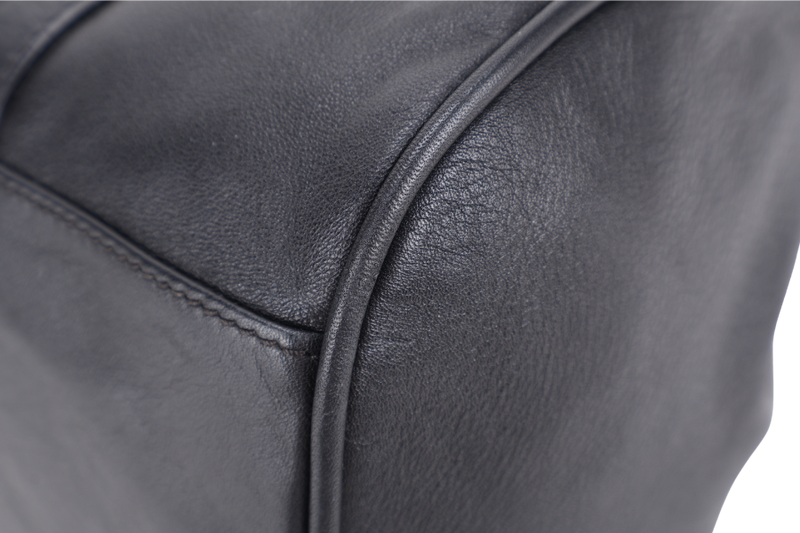 FENDI BLACK LEATHER SHOULDER BAG SILVER HARDWARE NO DUST COVER