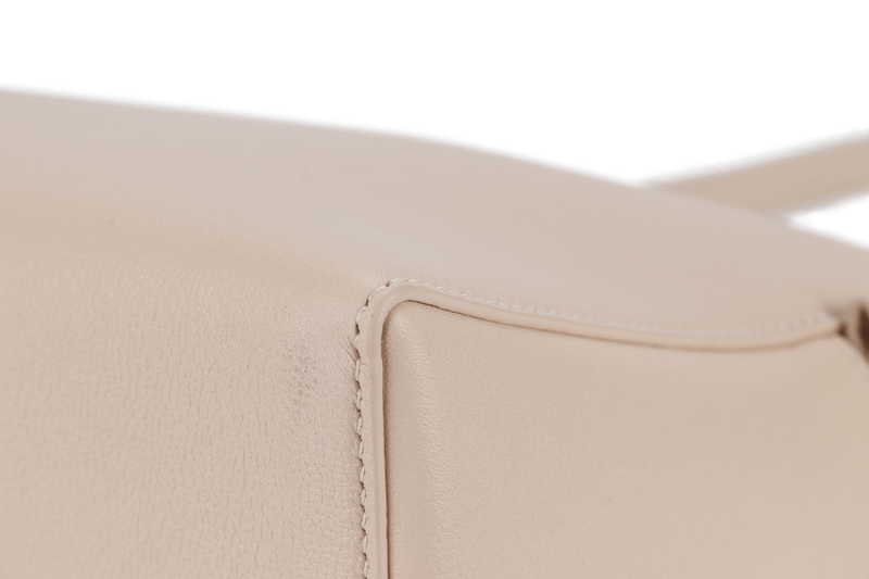 LORO PIANA EXTRA POCKET L27 CREAMED HONEY & SUN GOLD (AO1H) WITH DUST COVER, KEYS AND LOCK