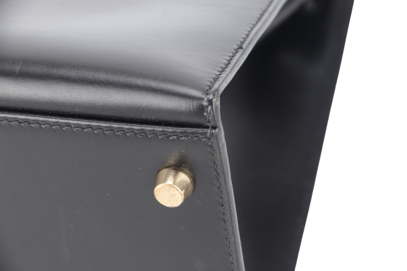 HERMES KELLY 32 SELLIER STAMP E (YEAR 2001) BLACK BOX LEATHER GOLD HARDWARE WITH KEYS, STRAPS AND DUST COVER (NO LOCK)