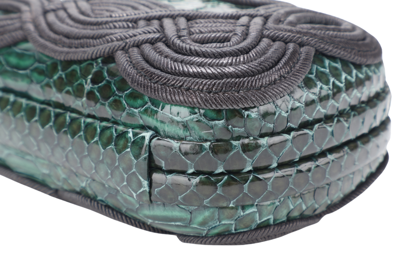 BOTTEGA VENETA PASSAMANERIA EMERALD SNAKESKIN WOVEN KNOT SUEDE LEATHER INTERIOR CLUTCH WITH DUST COVER