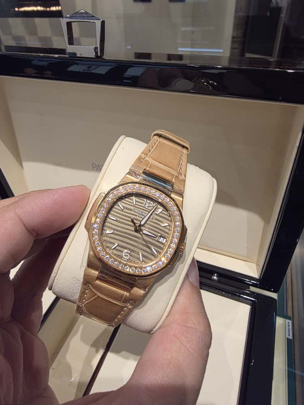 PATEK PHILIPPE 7010R-012 LADIES NAUTILUS 33MM  S/N: 7347243/6435299 FULL SET 2020  SKU: A-3189-PP