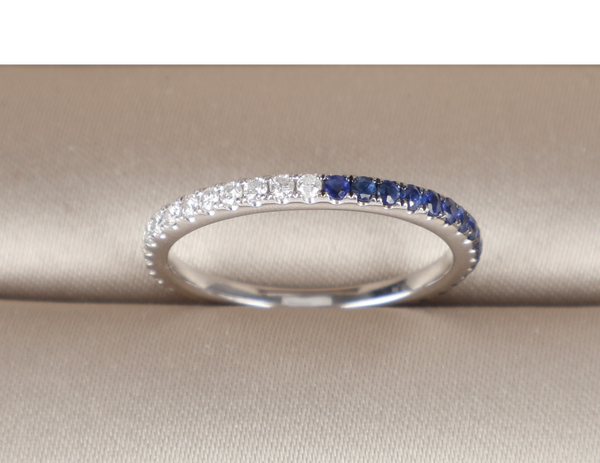 K18 WHITE GOLD RING WITH DIAMONDS AND SAPPHIRE SIZE 15