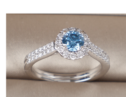 RING WG750 BLUE TOPAZ AND DIAMOND 4.3G