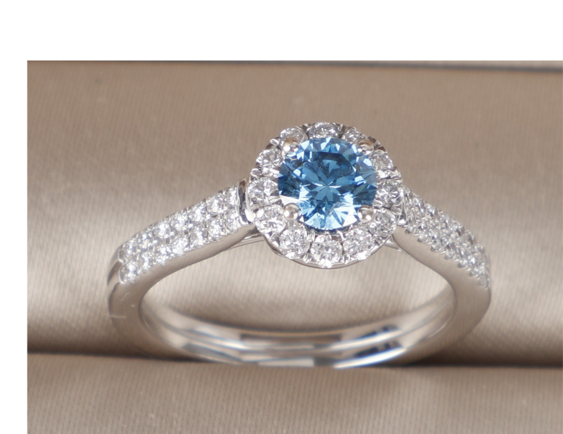 RING WG750 BLUE TOPAZ AND DIAMOND 4.3G