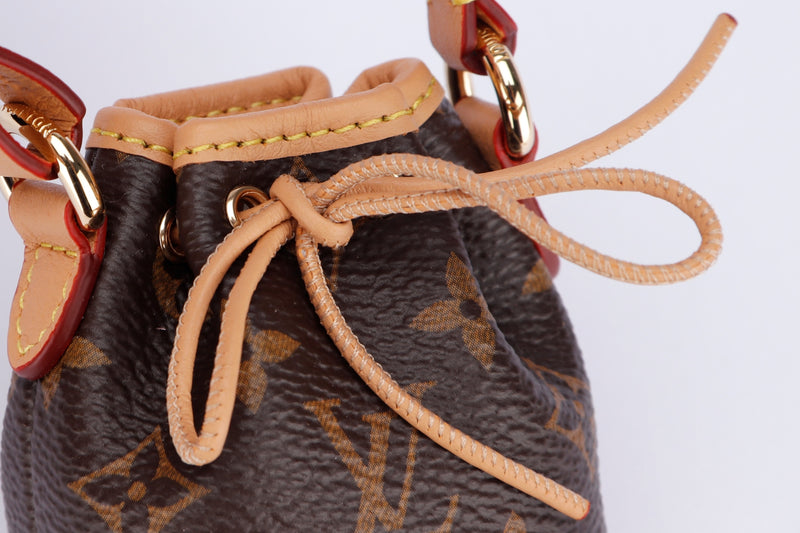 Louis Vuitton Noe Bag Charms Key Holder & Bag Charm 