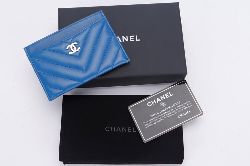 CHANEL BLUE CHEVRON LAMBSKIN CARD HOLDER (2716xxxx), GHW, WITH CARD, DUST COVER & BOX