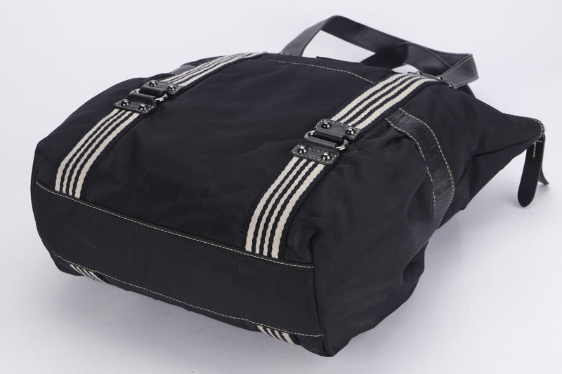 BURBERRY BLACK CANVAS TOTE BAG, NO DUSTR COVER