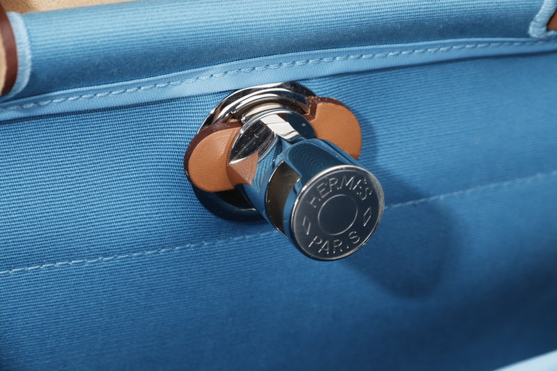 hermes herbag 31 (stamp x) blue zanzibar canvas hunter leather, with pouch,  lock & keys, no dust cover