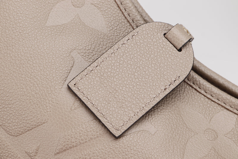 Louis Vuitton LV CarryAll MM leather grey ref.725350 - Joli Closet