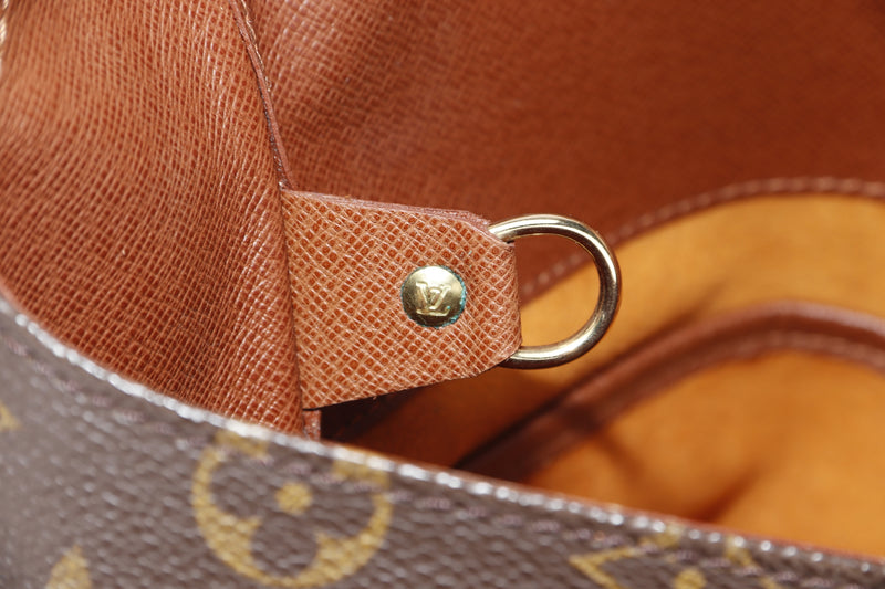 Louis Vuitton Utility Crossbody Bag (M80446) Monogram, with Strap & Dust  Cover