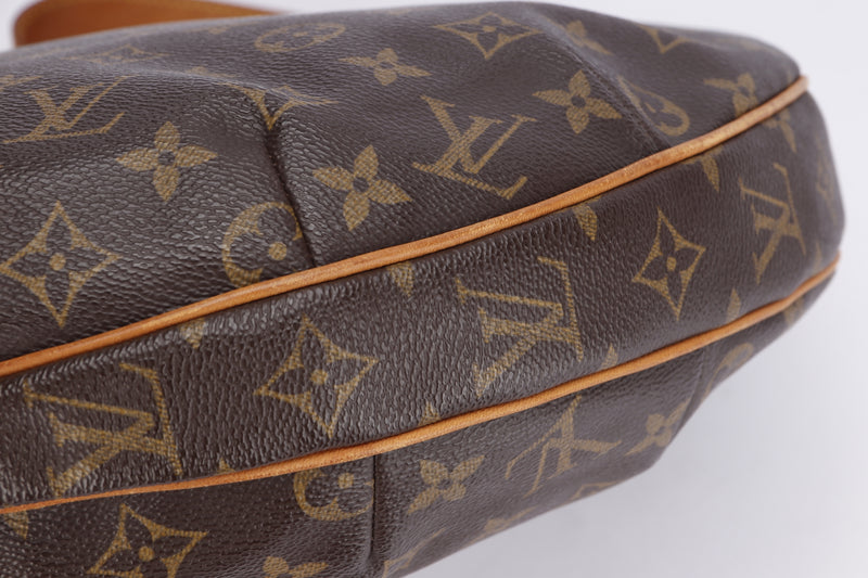 Louis Vuitton Monogram Croissant GM Hobo Bag (CA1022), with