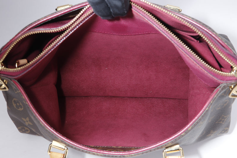 Louis Vuitton Pallas Shoulder Bags