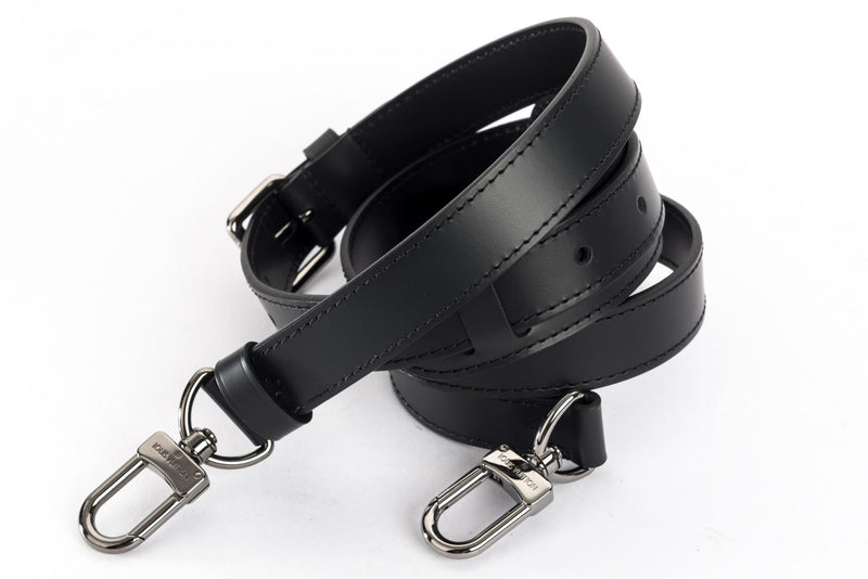 Louis Vuitton Black Leather width 25mm Adjustable Strap, Silver