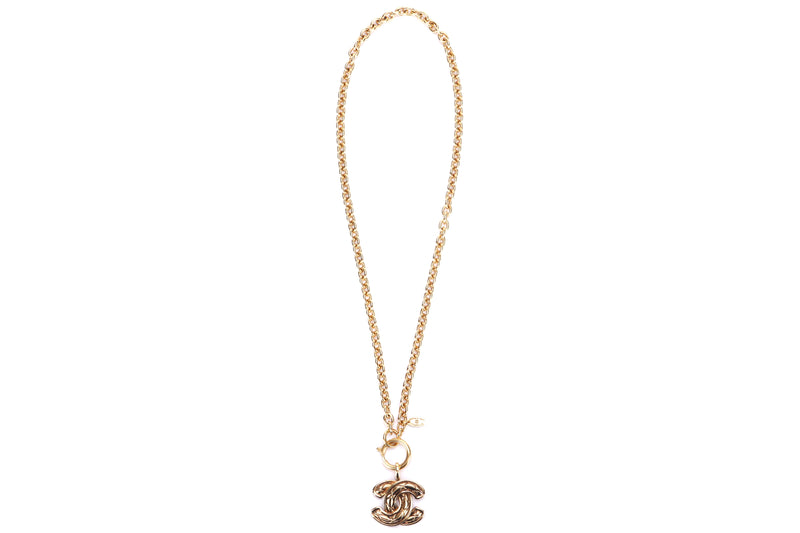 CHANEL GOLD PLATED NECKLACE 3857 CC QUILTED, LENGTH 56CM