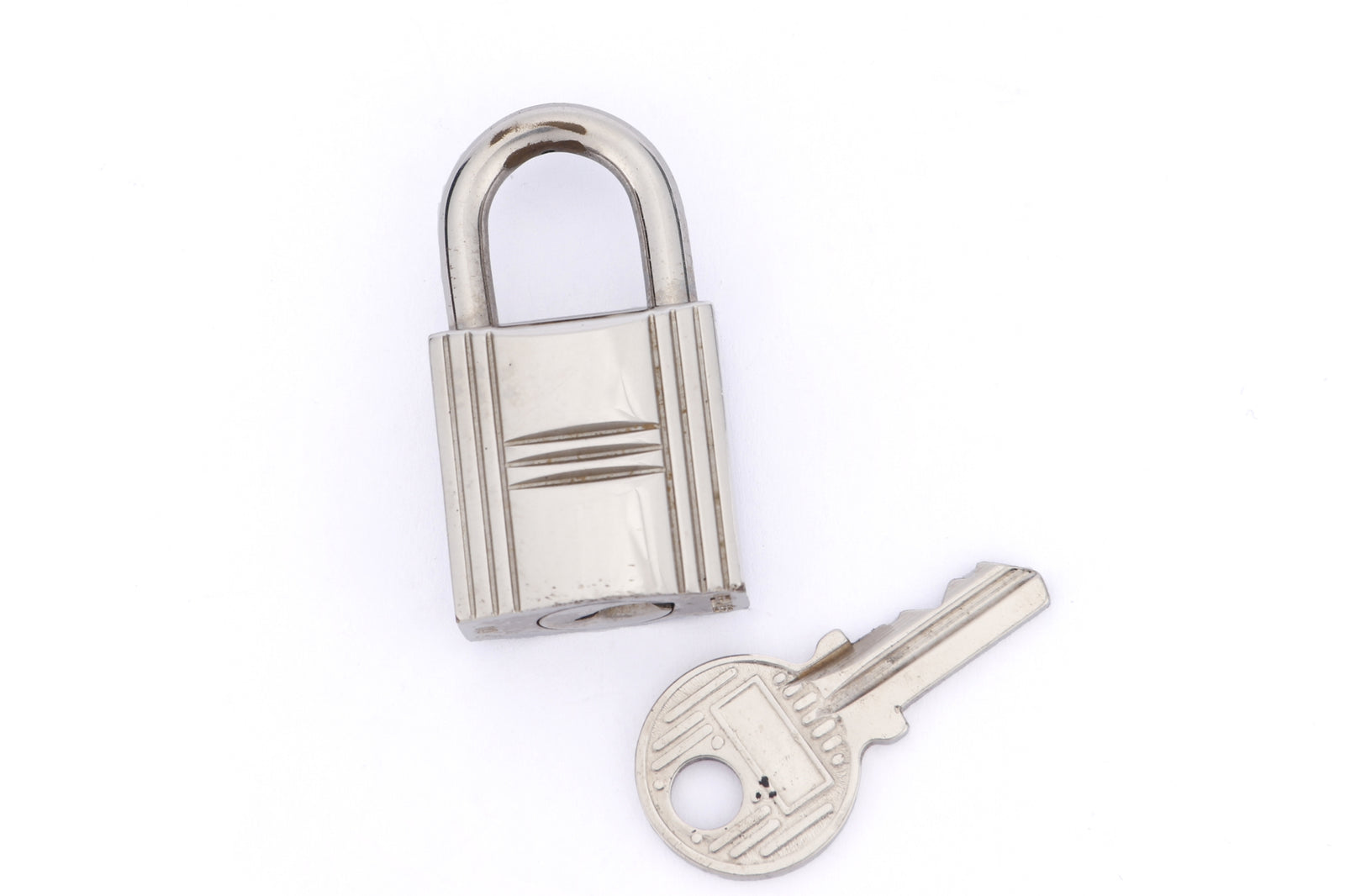 USED HAS FLAWS Hermès hotsell Lock and Key Set Silver-Tone #120