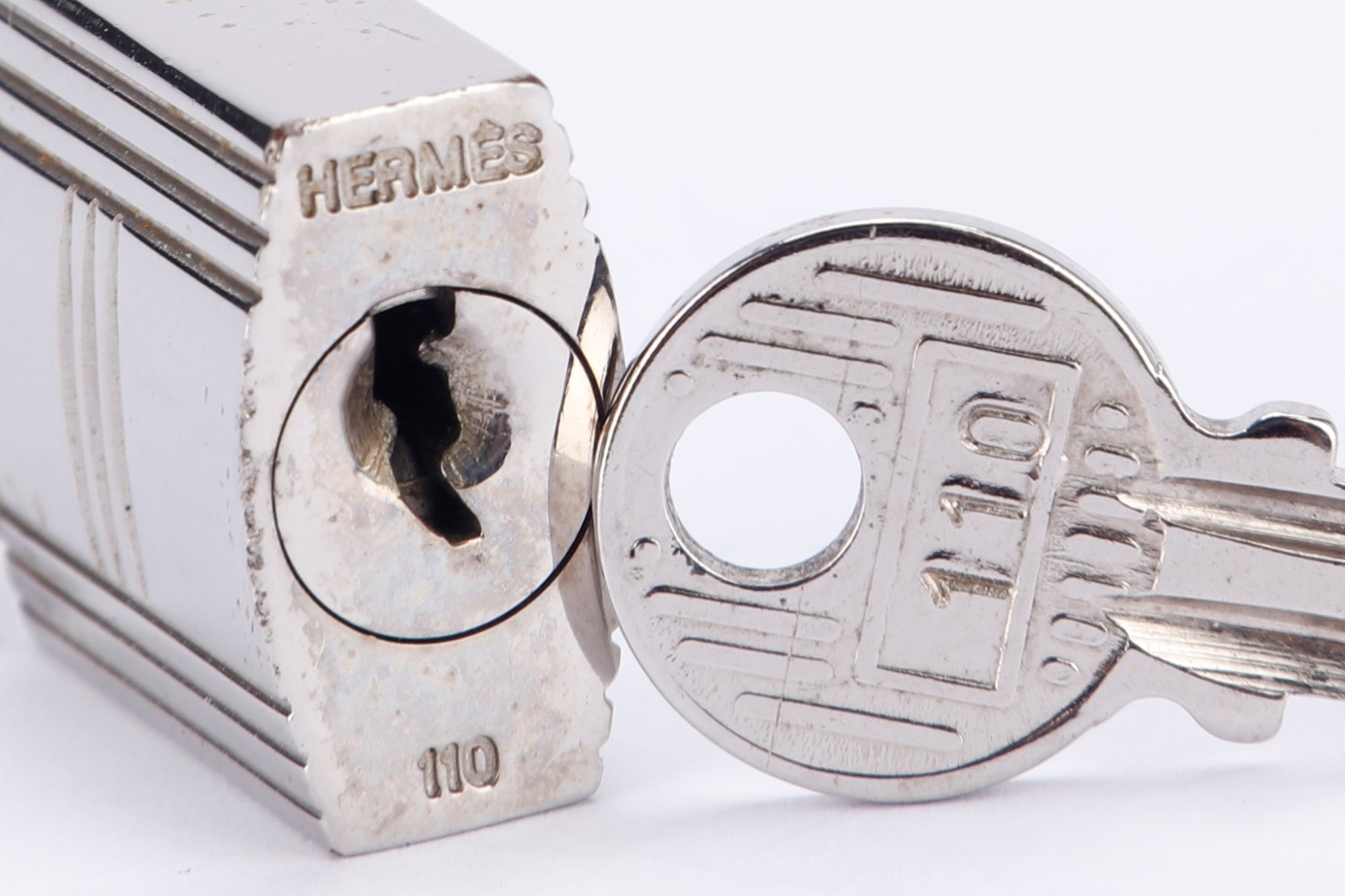 Hermes Silver Lock with 1 Key (Ref.110), no Dust Cover & Box