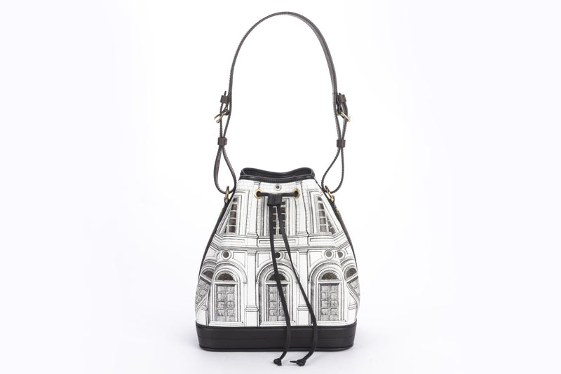 Fabric small bag Louis Vuitton Black in Cloth - 35327271