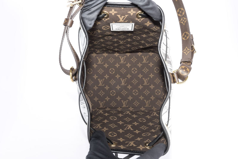 Fabric small bag Louis Vuitton Black in Cloth - 35327271