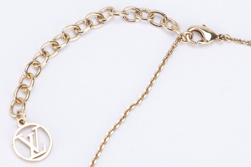 Louis Vuitton Initials 7 Gold Necklace (M00074) (LE0116), width 60cm, with Dust Cover & Box