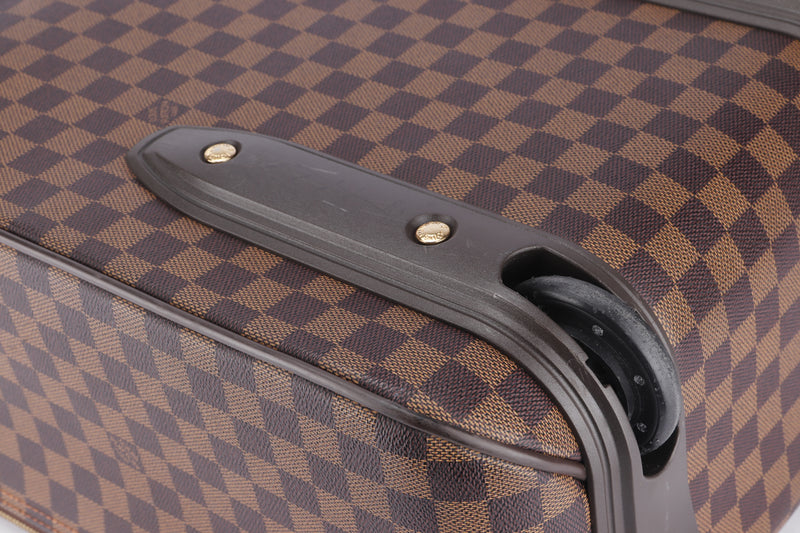 Louis Vuitton développe une gamme de valises connectées –