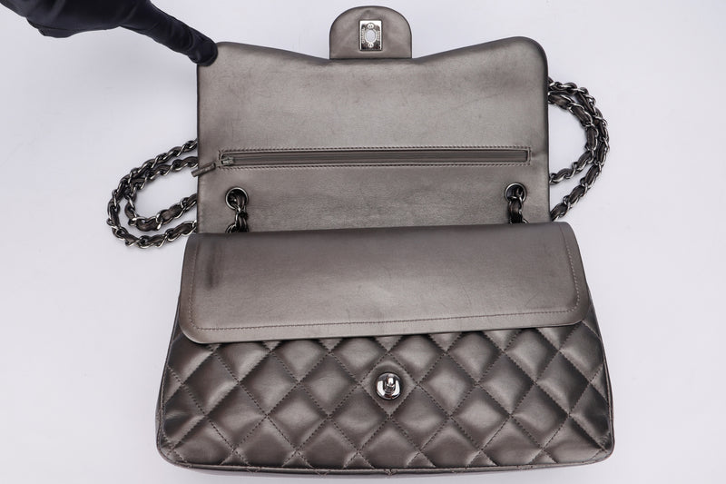 Chanel Black x Silver Quilted Caviar Leather Medium Classic Double Flap 122c9