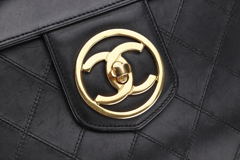 Chanel Vintage Vanity Case (259xxxx) Black Quilted Lambskin, Gold Hardware, with Strap & Card, no Dust Cover