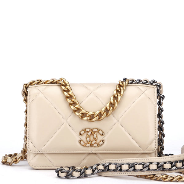 Chanel 19 wallet sales on chain beige