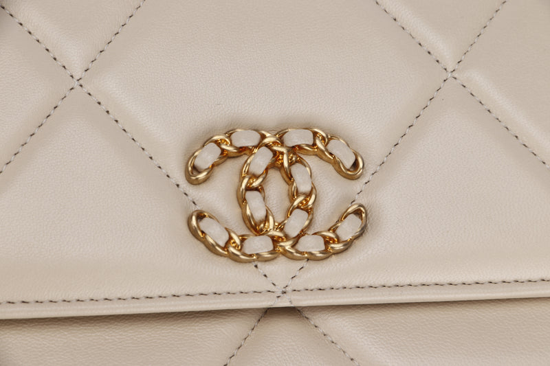 Chanel Metallic Silver Lambskin Strass Wallet on Chain Silver Hardware, 2020, Womens Handbag