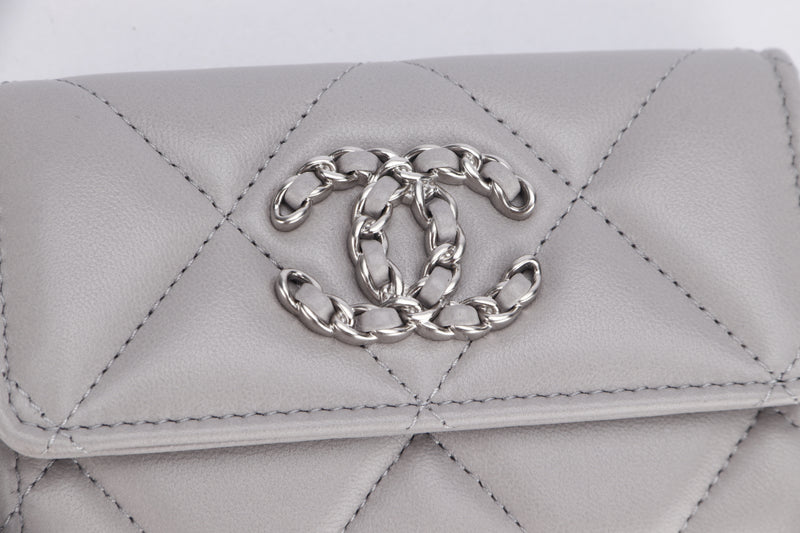 Chanel 19 Light Grey Card Case (T9PGxxxx), Silver Hardware, with Dust Cover & Box