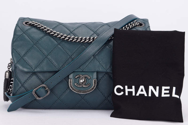 CHANEL COCO SPORRAN FLAP (1818xxxx) JUMBO DARK GREEN QUILTED CALFSKIN RUTHENLUM HARDWARE, WITH DUST COVER & BOX, NO CARD