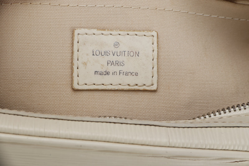 LV MONTAIGNE LEATHER QUALITY – JoinCart
