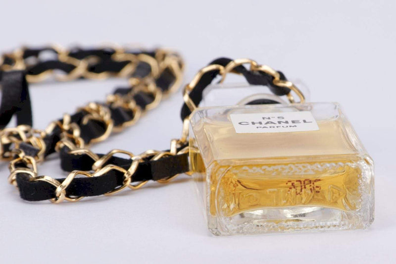 Attic House Necklace Chanel N5 Perfume Pendant Necklace GHW W30cm (NDC) H-806-CHA